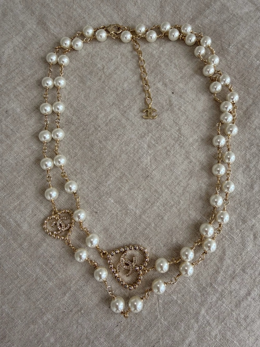 🤍✨CHANEL Gold and White Pearl Layered Necklace